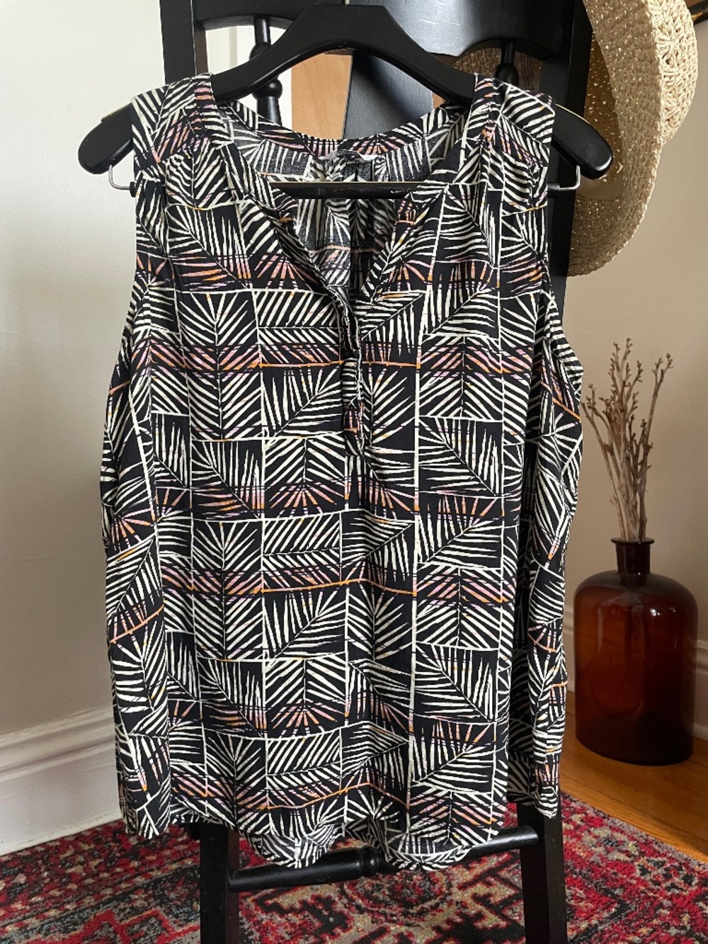 Sonoma Palm Print Sleeveless Top